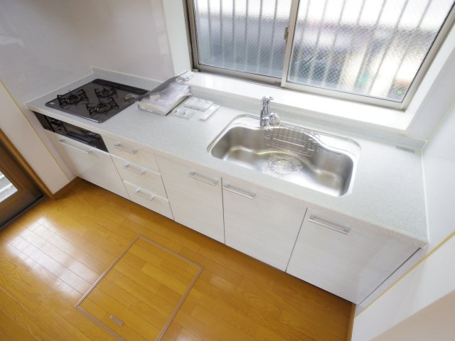 新川町２丁目貸家のキッチン