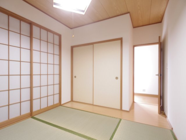 新川町２丁目貸家の内装