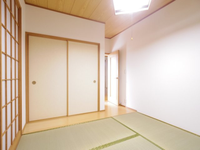 新川町２丁目貸家の内装