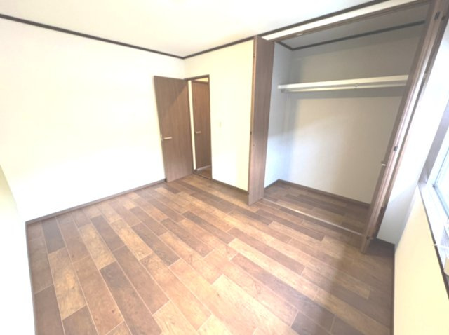 高槻市寿町3丁目戸建の洋室|洋室（約６.0帖）