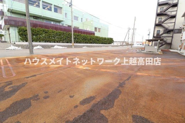 ルミナーレの駐車場|消雪付駐車場