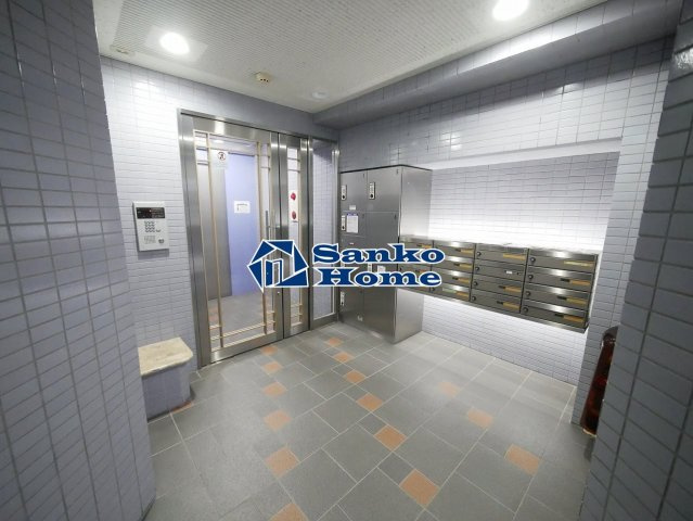 リヴァージュ浅草橋のロビー