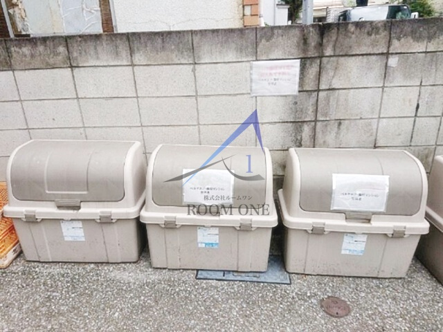 ベルテエフのその他共用部分|敷地内ごみ置き場です。