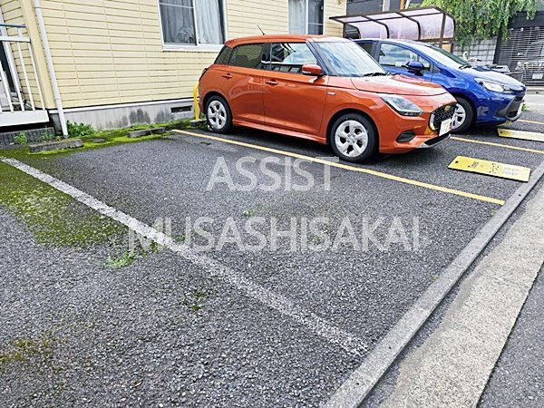 リブエールの駐車場