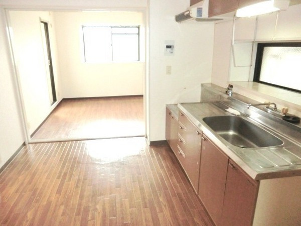 角部屋住戸で過ごしやすく、おすすめです。