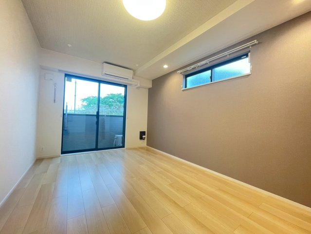 【居間・リビング】 |  ホワイトタウン　Ａ | ※同タイプのお写真です