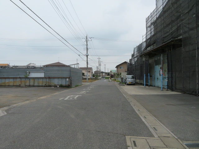 三郷市彦沢１丁目の倉庫