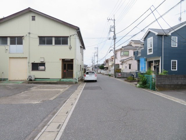 三郷市彦沢１丁目の倉庫