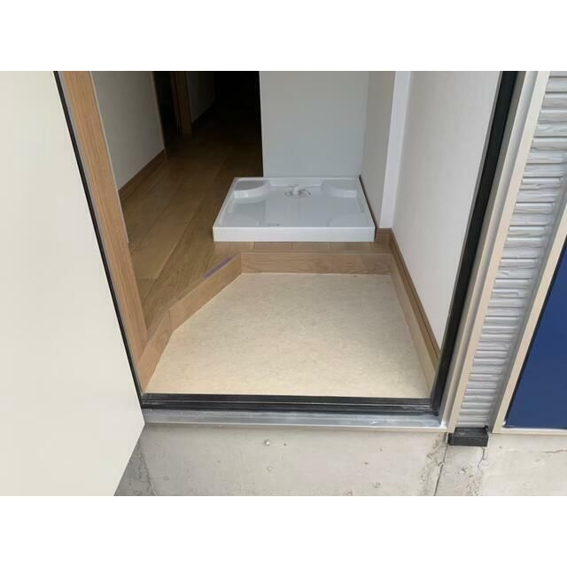 ＧａｒｄｅｎＣｏｕｒｔ上大岡Ａ号棟の玄関