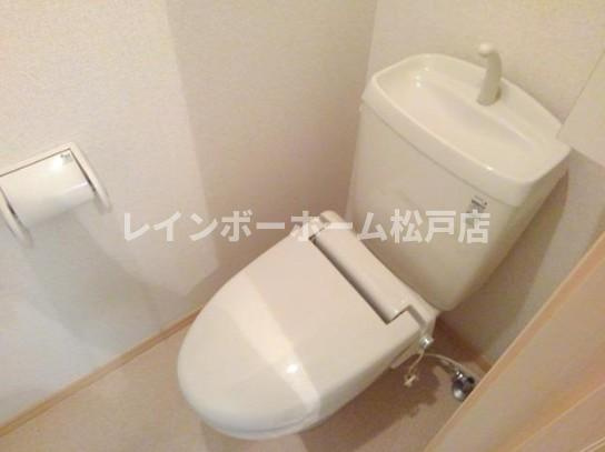 ブライト　スクエアのトイレ|清潔感のあるトイレです
