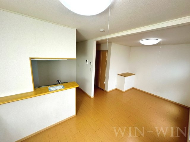 カーサ・セレーノの居間・リビング|イメージ（同建物内・同間取りの写真）