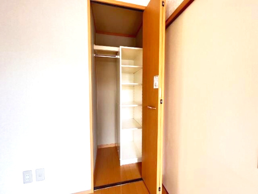 北区志茂３丁目の賃貸マンションの収納