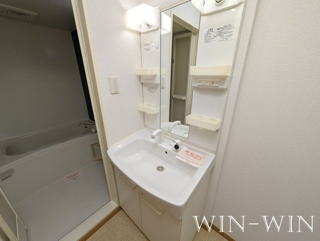 カーサフィオーレ Bの独立洗面台|イメージ（同建物内・同間取りの写真）