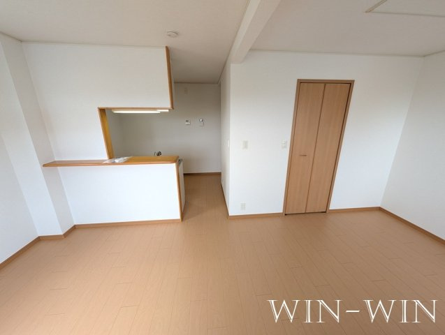 カーサフィオーレ Bの居間・リビング|イメージ（同建物内・同間取りの写真）