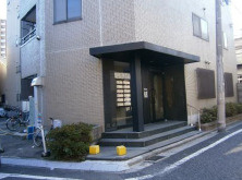 ｋｍマンションのエントランス