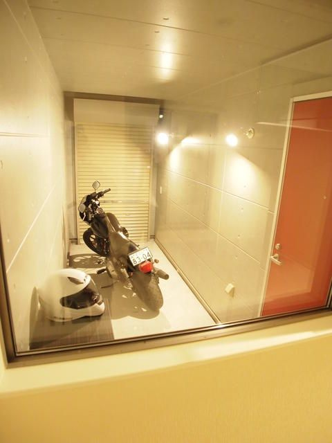 ガレージハウス葛城の駐車場