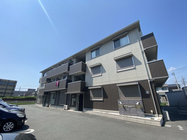 ラフィーネ亀山