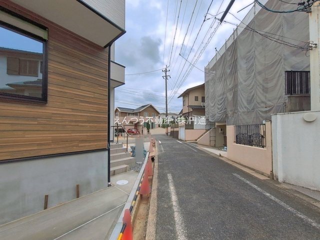 ケイアイグレイス希望ケ丘1期の前面道路含む現地写真