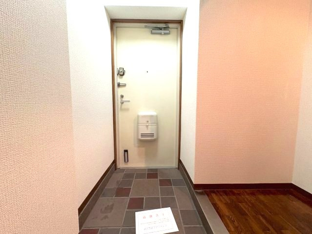 旭ビルディングの玄関