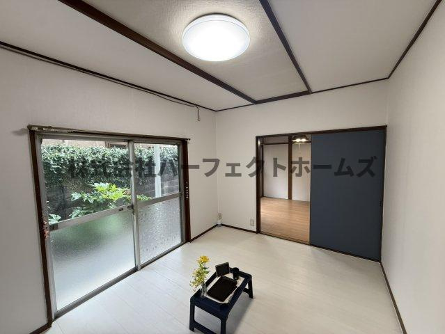 星丘3丁目戸建　賃貸の洋室|コンパクトで使いやすい洋室です