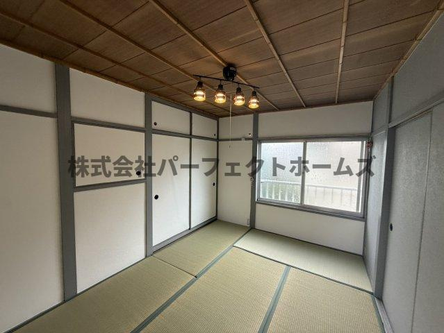 星丘3丁目戸建　賃貸の和室|和室、ちょっとしたくつろぎスペースにいかがでしょうか