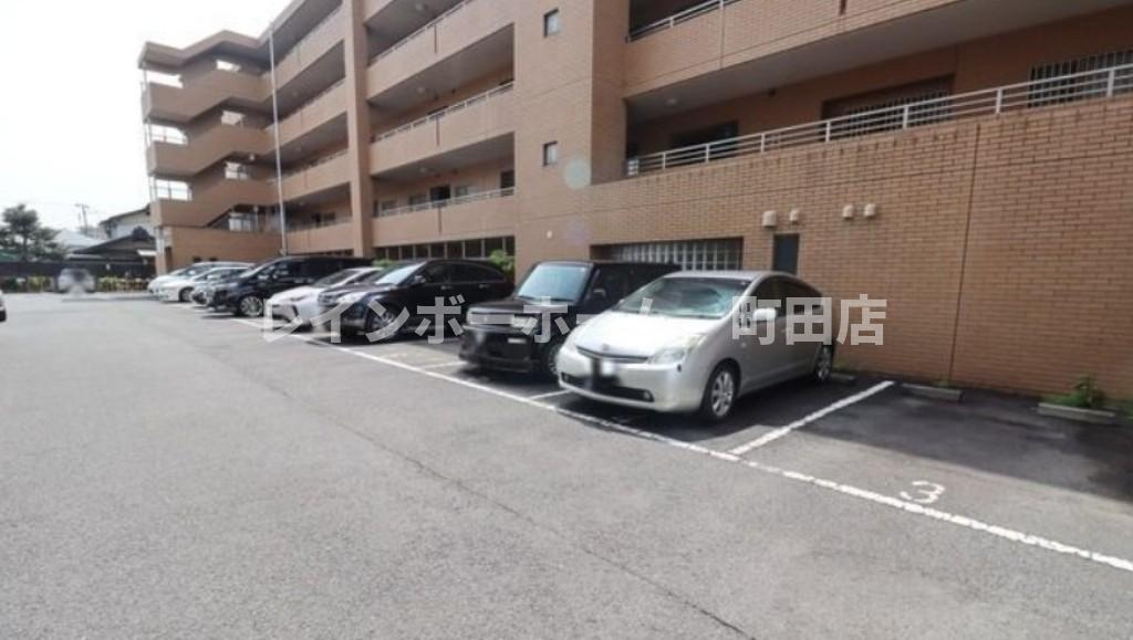 ノーブルフォレスタ※初期費用分割あと払いサービス利用可能物件の駐車場