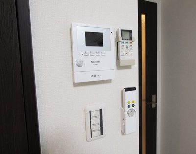 【セキュリティ】 | アーベイン南太田 | 来訪者の確認のできるモニター付インターホン