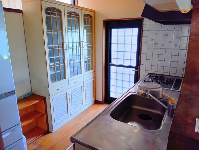 売中古戸建　富士市中丸のキッチン|カウンターキッチンなので会話をしながら楽しくお料理出来そうですね。