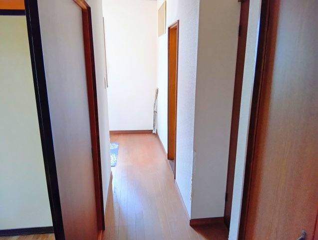 売中古戸建　富士市中丸の居間・リビング|4LDKなので部屋数も収納もたっぷりあります。ファミリー層にオススメです。