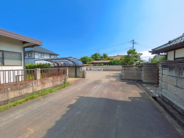 第1土浦市中高津　新築戸建の前面道路含む現地写真