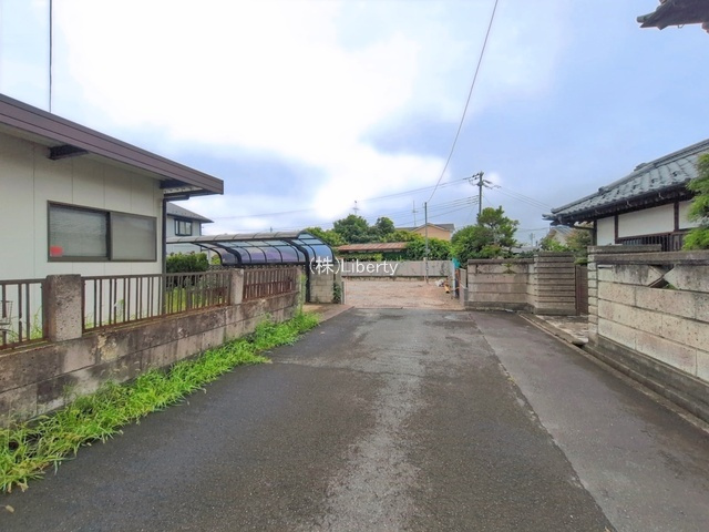 第1土浦市中高津　新築戸建の前面道路含む現地写真
