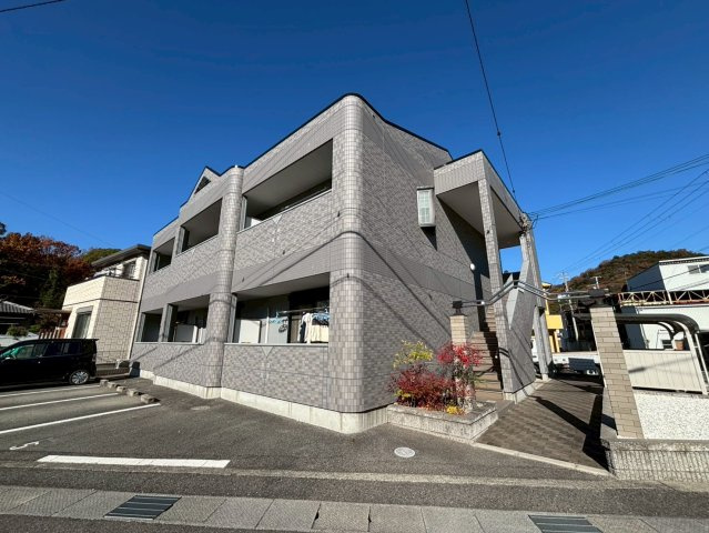 アシュランスの外観