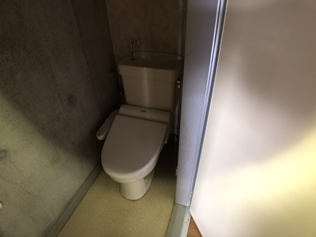 バウハウスのトイレ
