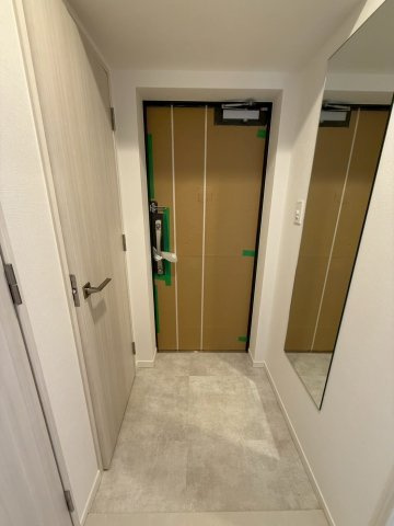 【玄関】 | スプランディッド新大阪VIII
