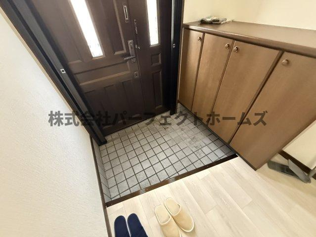 養父丘2丁目戸建　賃貸の玄関|きれいな玄関です