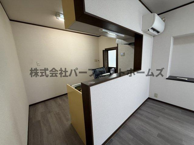 養父丘2丁目戸建　賃貸の居間・リビング|使いやすい居間です