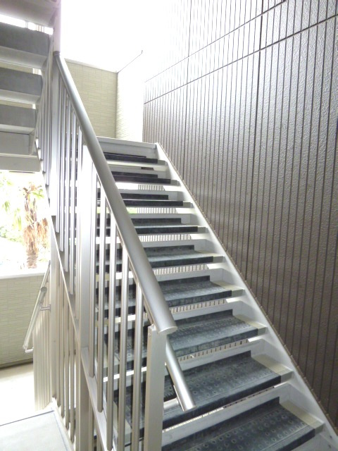 久留米市津福今町のアパートのロビー