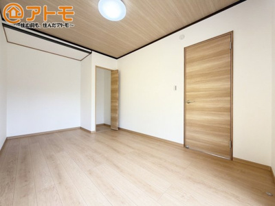 【寝室】 | 富士宮市羽鮒　中古戸建て　全1棟