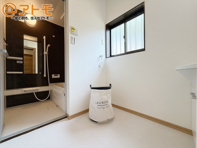 【独立洗面台】 | 富士宮市羽鮒　中古戸建て　全1棟