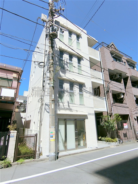 Court Stationの外観