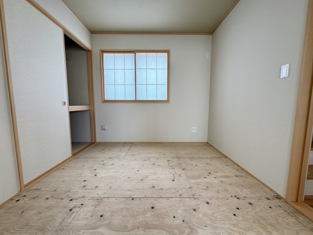 読谷村喜名（限定1棟）の和室|A号棟　和室4.5帖＋収納付き♪