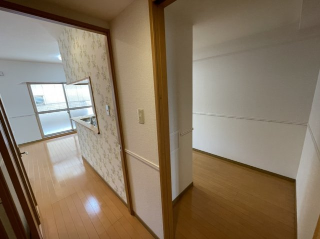 カトルフィーユの内装|別部屋写真です。