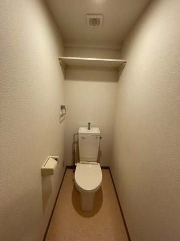 カトルフィーユのトイレ|別部屋写真です。