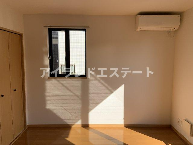 プチコンフォ　駅近　独立洗面台　角部屋の居間・リビング