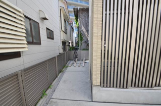【エントランス】 | オアシス | 建物入口