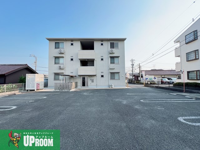 アコール上野の駐車場