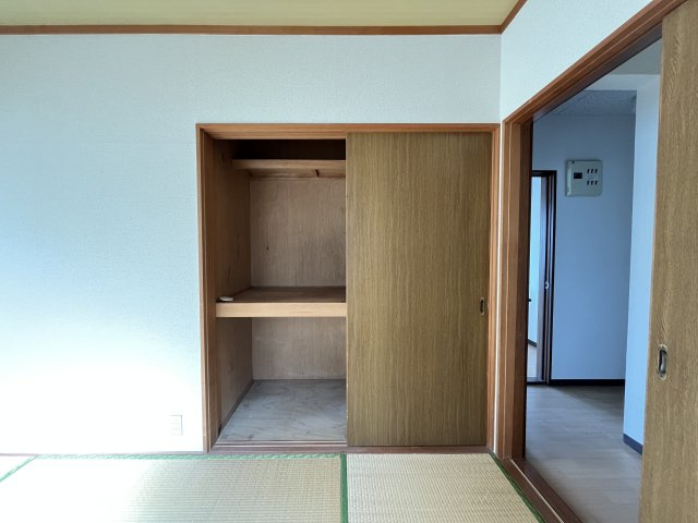 タウンハタガサキA棟の収納