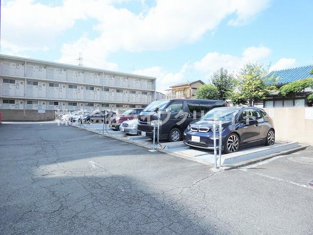 シャトードピエールの駐車場