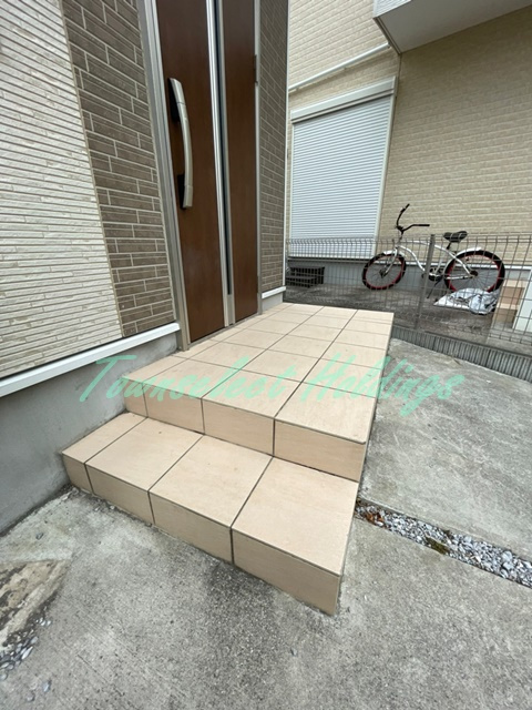 茅ヶ崎市柳島海岸の一戸建てのエントランス