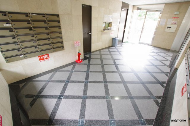 ローズコーポ新大阪8　仲介手数料無料のロビー